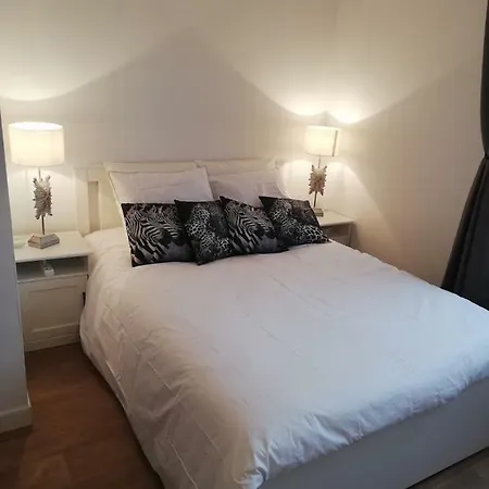 L'invitation Aux Voyages, Appart' De 2 A 10 Plac 아파트 Saint-Laurent-Blangy